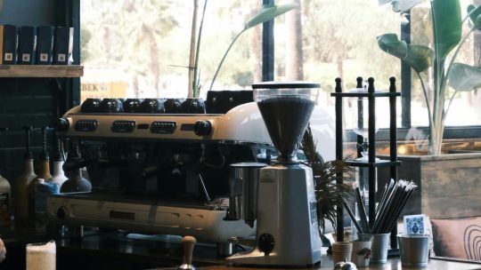 Comment trouver un bailleur de machine à céréales fiable ?