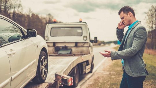 Peut-on être présent lorsque sa voiture est remorquée ?