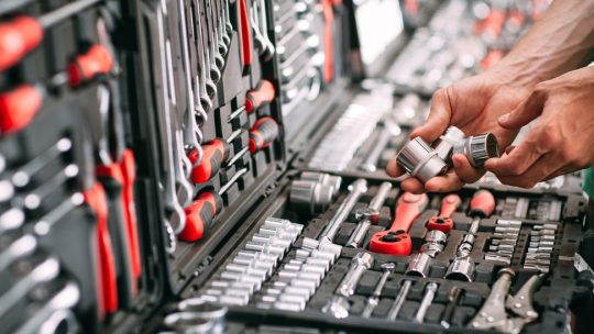 Conseils pour l&rsquo;entretien automobile : équipez-vous des bons outils pour le travail