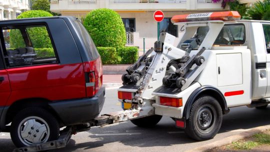 Peut-on faire remorquer une voiture si elle est immobilisée dans un garage ?