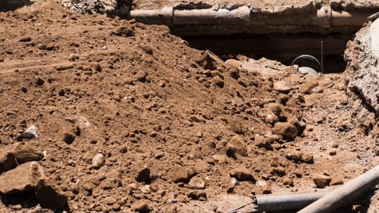 Travaux d&rsquo;assainissement : comment évaluer vos besoins et choisir un professionnel ?
