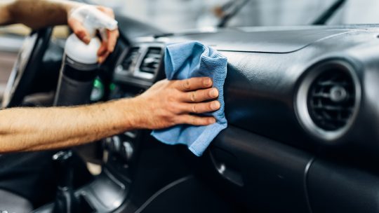 Brillance et performance : les secrets des produits d’entretien auto