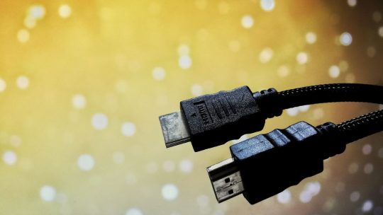 Pourquoi investir dans un câble HDMI de qualité peut améliorer la qualité d&rsquo;image et de son ?