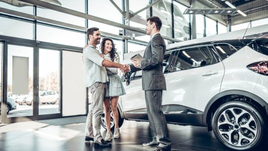 Ce que les concessionnaires ne vous disent pas : guide pour un achat de voiture réussi