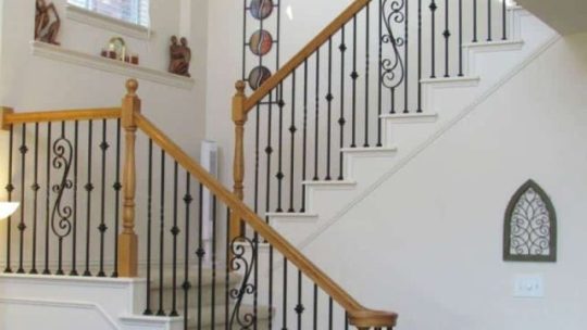 Entretenir sa rampe d&rsquo;escalier : conseils pratiques pour une longue durée de vie