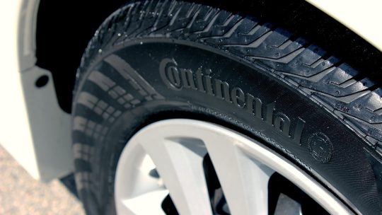 Quels pneus choisir selon la saison et le type de route ?