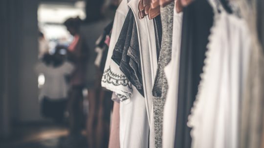 Les tendances mode à adopter absolument pour le printemps 2025