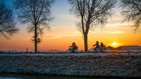 Voyages groupés : quel transport touristique choisir ?