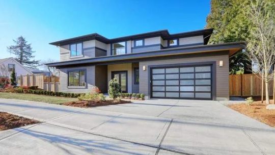 Comment mettre en sécurité une porte garage fracturée ?