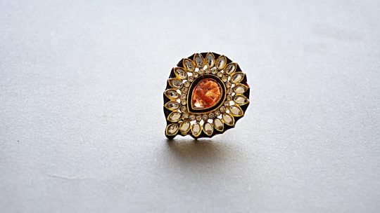 Personnalisation de bijoux réligieux: gravure diamant ou laser ?