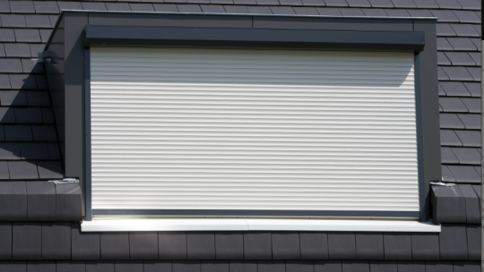 Peindre un coffre aluminium pour l&rsquo;assortir à la façade