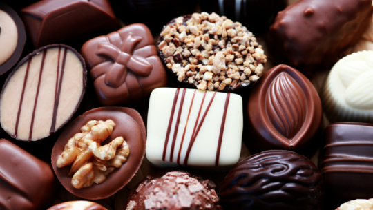 Les secrets de fabrication d&rsquo;une chocolaterie française : entre tradition et innovation