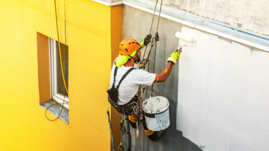 Les étapes d&rsquo;un chantier de peinture de façade réalisé par un professionnel