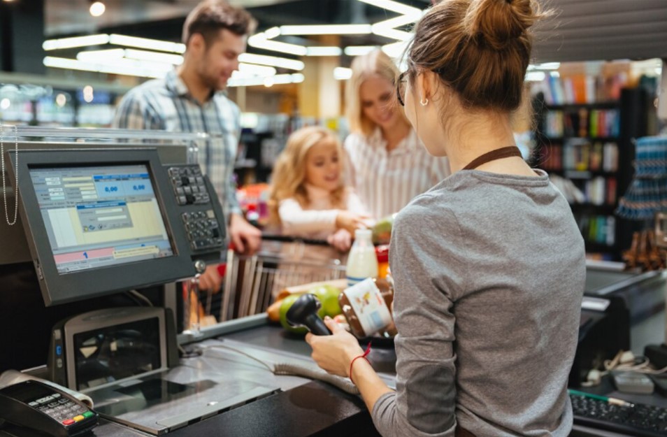 Solution de caisse enregistreuse : pourquoi l&rsquo;écran client booste les ventes additionnelles ?